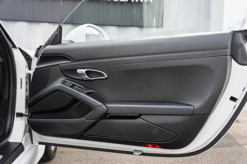 ポルシェ ケイマン(Type981) S　2015年ﾓﾃﾞﾙ ﾌﾞﾗｯｸﾊｰﾌﾚｻﾞｰｼｰﾄ ｼｰﾄﾋｰﾀｰ ｸﾗﾘｵﾝﾅﾋﾞ ﾌﾙｾｸﾞTV ｽﾎﾟｰﾂﾃﾞｻﾞｲﾝｽﾃｱ ｷｾﾉﾝ ｵｰﾄｴｱｺﾝ TPM ｹｲﾏﾝS19ｲﾝﾁAW　2年保証