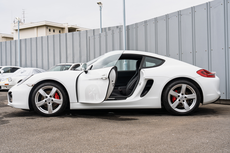 ポルシェ ケイマン(Type981) S　2015年ﾓﾃﾞﾙ ﾌﾞﾗｯｸﾊｰﾌﾚｻﾞｰｼｰﾄ ｼｰﾄﾋｰﾀｰ ｸﾗﾘｵﾝﾅﾋﾞ ﾌﾙｾｸﾞTV ｽﾎﾟｰﾂﾃﾞｻﾞｲﾝｽﾃｱ ｷｾﾉﾝ ｵｰﾄｴｱｺﾝ TPM ｹｲﾏﾝS19ｲﾝﾁAW　2年保証