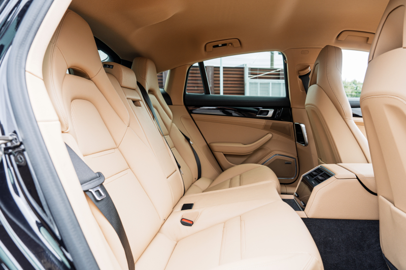 ポルシェ パナメーラ ﾍﾞｰｽｸﾞﾚｰﾄﾞ ｽﾎﾟｰﾂｸﾛﾉPKG　ﾍﾞｰｼﾞｭﾚｻﾞｰｼｰﾄ PCMﾅﾋﾞ CayPlay PDLSﾌﾟﾗｽ/LEDﾗｲﾄ PASM/ｴｱｻｽ ｴﾝﾄﾘｰD ACC ｱﾝﾋﾞｴﾝﾄﾗｲﾄ ﾊﾟﾅﾒｰﾗｽﾎﾟｰﾂﾃﾞｻﾞｲﾝ21ｲﾝﾁAW　2年保証