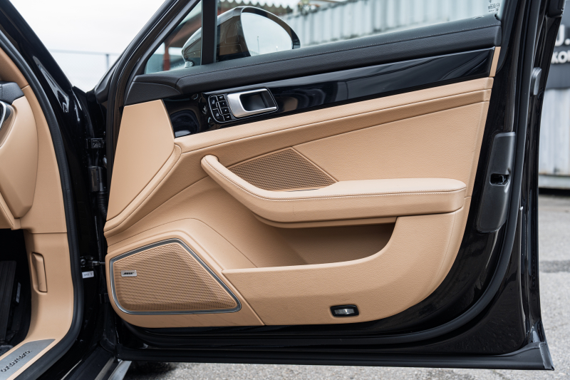 ポルシェ パナメーラ ﾍﾞｰｽｸﾞﾚｰﾄﾞ ｽﾎﾟｰﾂｸﾛﾉPKG　ﾍﾞｰｼﾞｭﾚｻﾞｰｼｰﾄ PCMﾅﾋﾞ CayPlay PDLSﾌﾟﾗｽ/LEDﾗｲﾄ PASM/ｴｱｻｽ ｴﾝﾄﾘｰD ACC ｱﾝﾋﾞｴﾝﾄﾗｲﾄ ﾊﾟﾅﾒｰﾗｽﾎﾟｰﾂﾃﾞｻﾞｲﾝ21ｲﾝﾁAW　2年保証