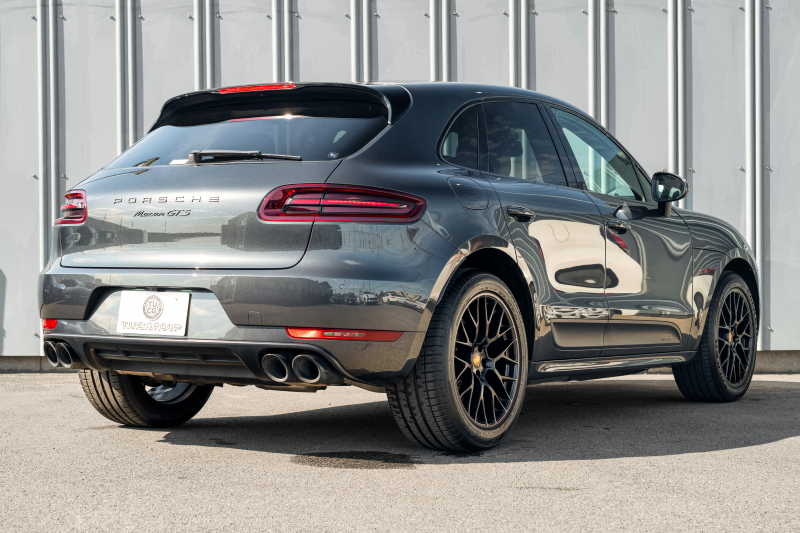 ポルシェ マカン GTS ｽﾎﾟｰﾂｸﾛﾉPKG　ﾌﾞﾗｯｸﾊｰﾌﾚｻﾞｰｼｰﾄ ﾊﾟﾉﾗﾏSR PCM AppleCarPlay ｽﾎﾟｴｸﾞﾊﾟﾄﾞﾙ  PASM PDLS ｸﾙｺﾝ RSｽﾊﾟｲﾀﾞｰ20AW　2年保証