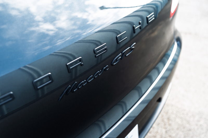 ポルシェ マカン GTS ｽﾎﾟｰﾂｸﾛﾉPKG　ﾌﾞﾗｯｸﾊｰﾌﾚｻﾞｰｼｰﾄ ﾊﾟﾉﾗﾏSR PCM AppleCarPlay ｽﾎﾟｴｸﾞﾊﾟﾄﾞﾙ  PASM PDLS ｸﾙｺﾝ RSｽﾊﾟｲﾀﾞｰ20AW　2年保証