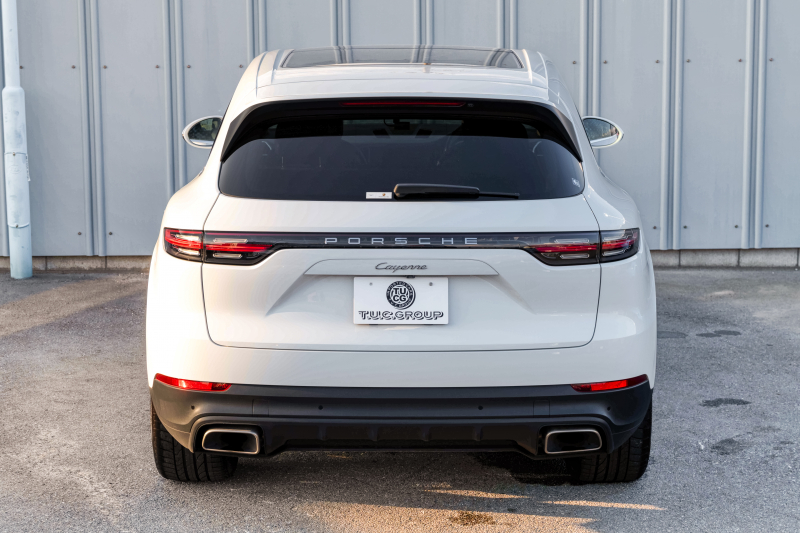 ポルシェ カイエン ﾍﾞｰｽｸﾞﾚｰﾄﾞ　ﾌﾞﾗｯｸﾚｻﾞｰｼｰﾄ ﾊﾟﾉﾗﾏSR PCMﾅﾋﾞ CarPlay ｴﾝﾄﾘｰﾄﾞﾗｲﾌﾞ ACC ｱﾗｳﾝﾄﾞﾋﾞｭｰ ｶｲｴﾝﾃﾞｻﾞｲﾝ20AW ﾚｰﾝﾁｪﾝｼﾞｱｼｽﾄ TPM　2年保証