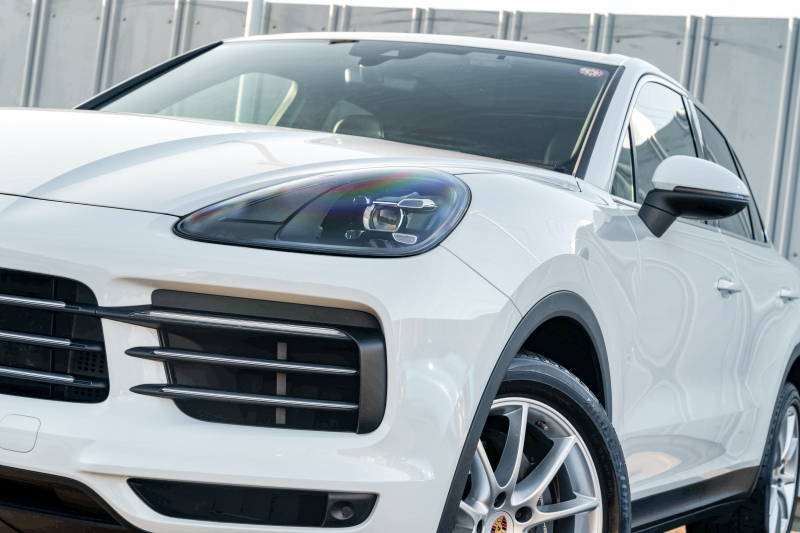 ポルシェ カイエン ﾍﾞｰｽｸﾞﾚｰﾄﾞ　ﾌﾞﾗｯｸﾚｻﾞｰｼｰﾄ ﾊﾟﾉﾗﾏSR PCMﾅﾋﾞ CarPlay ｴﾝﾄﾘｰﾄﾞﾗｲﾌﾞ ACC ｱﾗｳﾝﾄﾞﾋﾞｭｰ ｶｲｴﾝﾃﾞｻﾞｲﾝ20AW ﾚｰﾝﾁｪﾝｼﾞｱｼｽﾄ TPM　2年保証