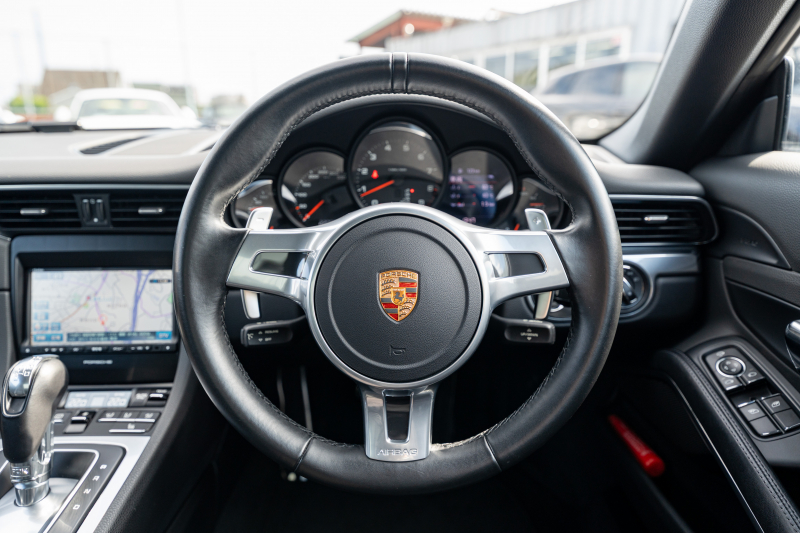 ポルシェ 911(Type991.1) ｶﾚﾗ ﾌﾞﾗｯｸｴﾃﾞｨｼｮﾝ　特別仕様車 MY16 ﾌﾞﾗｯｸﾚｻﾞｰｽﾎﾟｰﾂｼｰﾄ ﾅﾋﾞTV PASM ｽﾎﾟｰﾂﾃﾞｻﾞｲﾝｽﾃｱ PDLS+/LEDﾍｯﾄﾞﾗｲﾄ 911ﾀｰﾎﾞﾃﾞｻﾞｲﾝ20ｲﾝﾁAW H&Rﾀﾞｳﾝｻｽ　2年保証