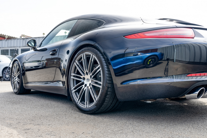 ポルシェ 911(Type991.1) ｶﾚﾗ ﾌﾞﾗｯｸｴﾃﾞｨｼｮﾝ　特別仕様車 MY16 ﾌﾞﾗｯｸﾚｻﾞｰｽﾎﾟｰﾂｼｰﾄ ﾅﾋﾞTV PASM ｽﾎﾟｰﾂﾃﾞｻﾞｲﾝｽﾃｱ PDLS+/LEDﾍｯﾄﾞﾗｲﾄ 911ﾀｰﾎﾞﾃﾞｻﾞｲﾝ20ｲﾝﾁAW H&Rﾀﾞｳﾝｻｽ　2年保証