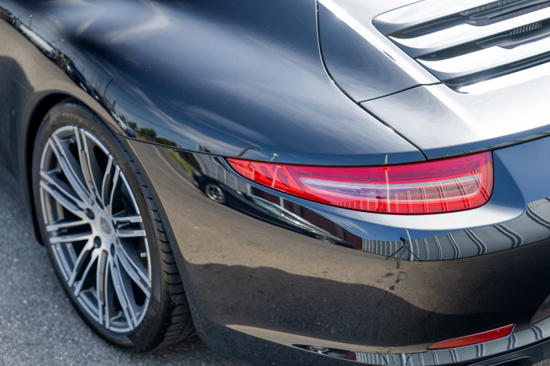 ポルシェ 911(Type991.1) ｶﾚﾗ ﾌﾞﾗｯｸｴﾃﾞｨｼｮﾝ　特別仕様車 MY16 ﾌﾞﾗｯｸﾚｻﾞｰｽﾎﾟｰﾂｼｰﾄ ﾅﾋﾞTV PASM ｽﾎﾟｰﾂﾃﾞｻﾞｲﾝｽﾃｱ PDLS+/LEDﾍｯﾄﾞﾗｲﾄ 911ﾀｰﾎﾞﾃﾞｻﾞｲﾝ20ｲﾝﾁAW H&Rﾀﾞｳﾝｻｽ　2年保証