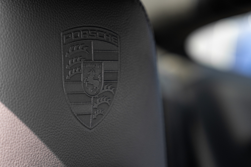 ポルシェ 911(Type991.1) ｶﾚﾗ ﾌﾞﾗｯｸｴﾃﾞｨｼｮﾝ　特別仕様車 MY16 ﾌﾞﾗｯｸﾚｻﾞｰｽﾎﾟｰﾂｼｰﾄ ﾅﾋﾞTV PASM ｽﾎﾟｰﾂﾃﾞｻﾞｲﾝｽﾃｱ PDLS+/LEDﾍｯﾄﾞﾗｲﾄ 911ﾀｰﾎﾞﾃﾞｻﾞｲﾝ20ｲﾝﾁAW H&Rﾀﾞｳﾝｻｽ　2年保証