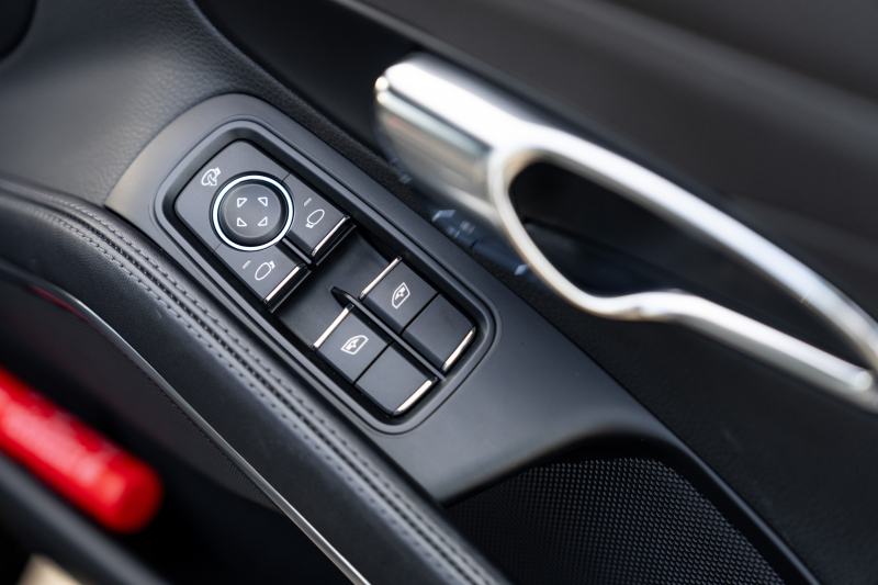 ポルシェ 911(Type991.1) ｶﾚﾗ ﾌﾞﾗｯｸｴﾃﾞｨｼｮﾝ　特別仕様車 MY16 ﾌﾞﾗｯｸﾚｻﾞｰｽﾎﾟｰﾂｼｰﾄ ﾅﾋﾞTV PASM ｽﾎﾟｰﾂﾃﾞｻﾞｲﾝｽﾃｱ PDLS+/LEDﾍｯﾄﾞﾗｲﾄ 911ﾀｰﾎﾞﾃﾞｻﾞｲﾝ20ｲﾝﾁAW H&Rﾀﾞｳﾝｻｽ　2年保証