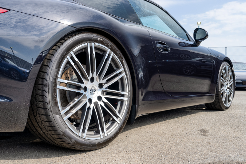 ポルシェ 911(Type991.1) ｶﾚﾗ ﾌﾞﾗｯｸｴﾃﾞｨｼｮﾝ　特別仕様車 MY16 ﾌﾞﾗｯｸﾚｻﾞｰｽﾎﾟｰﾂｼｰﾄ ﾅﾋﾞTV PASM ｽﾎﾟｰﾂﾃﾞｻﾞｲﾝｽﾃｱ PDLS+/LEDﾍｯﾄﾞﾗｲﾄ 911ﾀｰﾎﾞﾃﾞｻﾞｲﾝ20ｲﾝﾁAW H&Rﾀﾞｳﾝｻｽ　2年保証