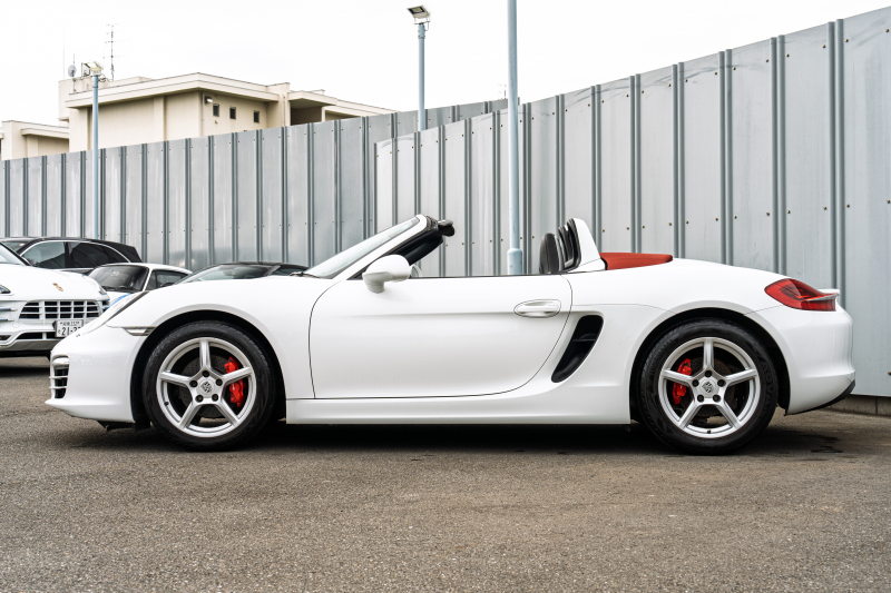 ポルシェ ボクスター(Type981) ﾍﾞｰｽｸﾞﾚｰﾄﾞ ｽﾎﾟｰﾂｸﾛﾉPKG　ﾌﾞﾗｯｸﾚｻﾞｰｲﾝﾃﾘｱ ｼｰﾄﾋｰﾀｰ&ﾍﾞﾝﾁﾚｰﾀｰ ﾚｯﾄﾞｿﾌﾄﾄｯﾌﾟ ﾅﾋﾞTV ｽﾎﾟｰﾂﾃﾞｻﾞｲﾝｽﾃｱﾘﾝｸﾞ PDLS ﾎﾞｸｽﾀｰ18ｲﾝﾁAW　2年保証