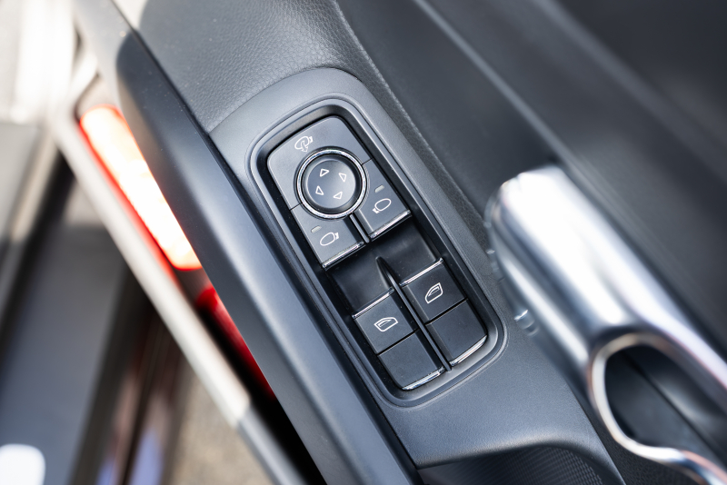 ポルシェ ボクスター(Type981) ﾍﾞｰｽｸﾞﾚｰﾄﾞ　2013年ﾓﾃﾞﾙ 1ｵｰﾅｰ ﾌﾞﾗｯｸﾚｻﾞｰｼｰﾄ ｼｰﾄﾋｰﾀｰ ﾌﾞﾗｳﾝｿﾌﾄﾄｯﾌﾟ ﾅﾋﾞTV PDLS ﾊﾟｰｸｱｼｽﾄ 電動ﾄﾞｱﾐﾗｰ ﾎﾞｸｽﾀｰ18ｲﾝﾁAW　2年保証