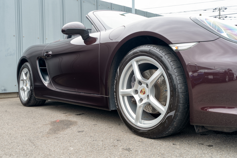 ポルシェ ボクスター(Type981) ﾍﾞｰｽｸﾞﾚｰﾄﾞ　2013年ﾓﾃﾞﾙ 1ｵｰﾅｰ ﾌﾞﾗｯｸﾚｻﾞｰｼｰﾄ ｼｰﾄﾋｰﾀｰ ﾌﾞﾗｳﾝｿﾌﾄﾄｯﾌﾟ ﾅﾋﾞTV PDLS ﾊﾟｰｸｱｼｽﾄ 電動ﾄﾞｱﾐﾗｰ ﾎﾞｸｽﾀｰ18ｲﾝﾁAW　2年保証