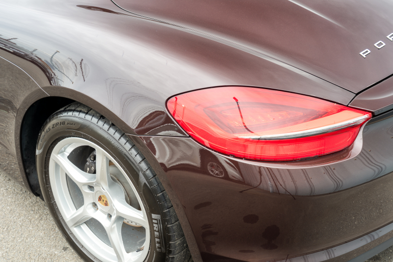 ポルシェ ボクスター(Type981) ﾍﾞｰｽｸﾞﾚｰﾄﾞ　2013年ﾓﾃﾞﾙ 1ｵｰﾅｰ ﾌﾞﾗｯｸﾚｻﾞｰｼｰﾄ ｼｰﾄﾋｰﾀｰ ﾌﾞﾗｳﾝｿﾌﾄﾄｯﾌﾟ ﾅﾋﾞTV PDLS ﾊﾟｰｸｱｼｽﾄ 電動ﾄﾞｱﾐﾗｰ ﾎﾞｸｽﾀｰ18ｲﾝﾁAW　2年保証