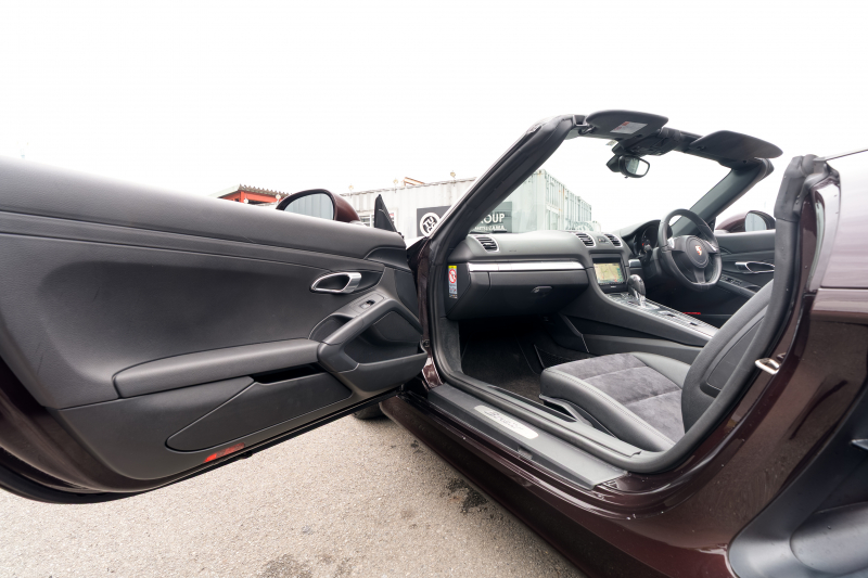 ポルシェ ボクスター(Type981) ﾍﾞｰｽｸﾞﾚｰﾄﾞ　2013年ﾓﾃﾞﾙ 1ｵｰﾅｰ ﾌﾞﾗｯｸﾚｻﾞｰｼｰﾄ ｼｰﾄﾋｰﾀｰ ﾌﾞﾗｳﾝｿﾌﾄﾄｯﾌﾟ ﾅﾋﾞTV PDLS ﾊﾟｰｸｱｼｽﾄ 電動ﾄﾞｱﾐﾗｰ ﾎﾞｸｽﾀｰ18ｲﾝﾁAW　2年保証