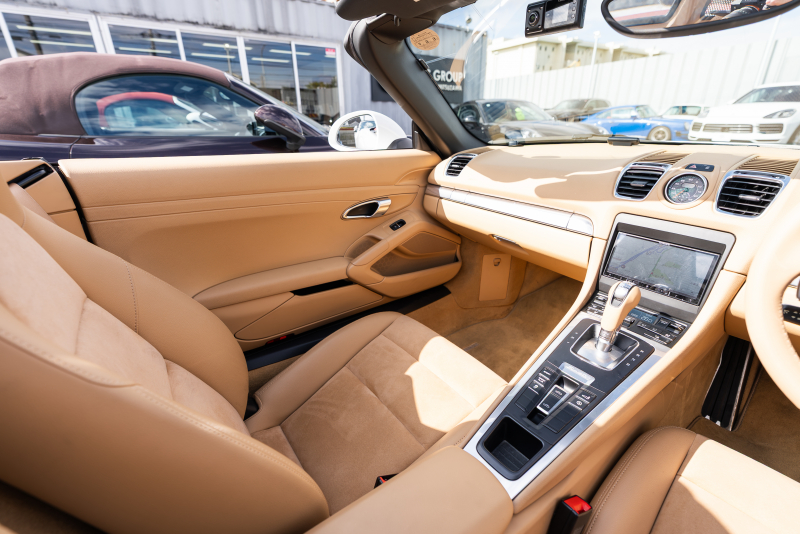 ポルシェ ボクスター(Type981) ﾍﾞｰｽｸﾞﾚｰﾄﾞ ｽﾎﾟｰﾂｸﾛﾉPKG　ﾍﾞｰｼﾞｭﾊｰﾌﾚｻﾞｰｼｰﾄﾋｰﾀｰ ﾚｯﾄﾞｿﾌﾄﾄｯﾌﾟ ｶﾛｯﾂｪﾘｱﾅﾋﾞTV ｽﾎﾟｰﾂﾃﾞｻﾞｲﾝｽﾃｱ ｸﾙｺﾝ 電動Dﾐﾗｰ ﾎﾞｸｽﾀｰS19ｲﾝﾁAW　2年保証