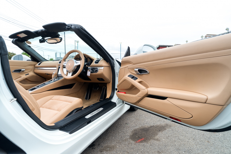 ポルシェ ボクスター(Type981) ﾍﾞｰｽｸﾞﾚｰﾄﾞ ｽﾎﾟｰﾂｸﾛﾉPKG　ﾍﾞｰｼﾞｭﾊｰﾌﾚｻﾞｰｼｰﾄﾋｰﾀｰ ﾚｯﾄﾞｿﾌﾄﾄｯﾌﾟ ｶﾛｯﾂｪﾘｱﾅﾋﾞTV ｽﾎﾟｰﾂﾃﾞｻﾞｲﾝｽﾃｱ ｸﾙｺﾝ 電動Dﾐﾗｰ ﾎﾞｸｽﾀｰS19ｲﾝﾁAW　2年保証