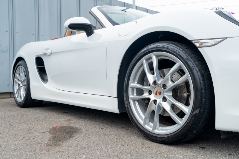 ポルシェ ボクスター(Type981) ﾍﾞｰｽｸﾞﾚｰﾄﾞ ｽﾎﾟｰﾂｸﾛﾉPKG　ﾍﾞｰｼﾞｭﾊｰﾌﾚｻﾞｰｼｰﾄﾋｰﾀｰ ﾚｯﾄﾞｿﾌﾄﾄｯﾌﾟ ｶﾛｯﾂｪﾘｱﾅﾋﾞTV ｽﾎﾟｰﾂﾃﾞｻﾞｲﾝｽﾃｱ ｸﾙｺﾝ 電動Dﾐﾗｰ ﾎﾞｸｽﾀｰS19ｲﾝﾁAW　2年保証