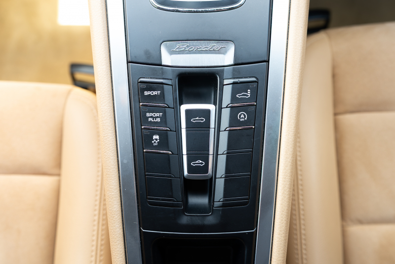 ポルシェ ボクスター(Type981) ﾍﾞｰｽｸﾞﾚｰﾄﾞ ｽﾎﾟｰﾂｸﾛﾉPKG　ﾍﾞｰｼﾞｭﾊｰﾌﾚｻﾞｰｼｰﾄﾋｰﾀｰ ﾚｯﾄﾞｿﾌﾄﾄｯﾌﾟ ｶﾛｯﾂｪﾘｱﾅﾋﾞTV ｽﾎﾟｰﾂﾃﾞｻﾞｲﾝｽﾃｱ ｸﾙｺﾝ 電動Dﾐﾗｰ ﾎﾞｸｽﾀｰS19ｲﾝﾁAW　2年保証