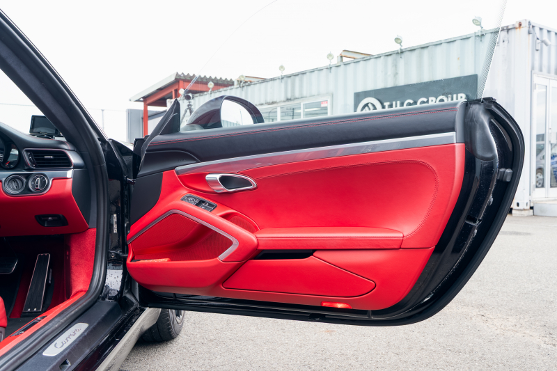 ポルシェ 911(Type991.1) ｶﾚﾗ　MY16  ﾌﾞﾗｯｸ/ﾎﾞﾙﾄﾞｰﾚｯﾄﾞﾂｰﾄﾝｲﾝﾃﾘｱ ﾅﾋﾞTV ｽﾎﾟｰﾂｴｸﾞｿﾞｰｽﾄ ｽﾎﾟｰﾂﾃﾞｻﾞｲﾝｽﾃｱﾘﾝｸﾞ 電格ﾐﾗｰ ｷｾﾉﾝ ｵｰﾄｴｱｺﾝ TPM ｶﾚﾗ19ｲﾝﾁAW 　2年保証