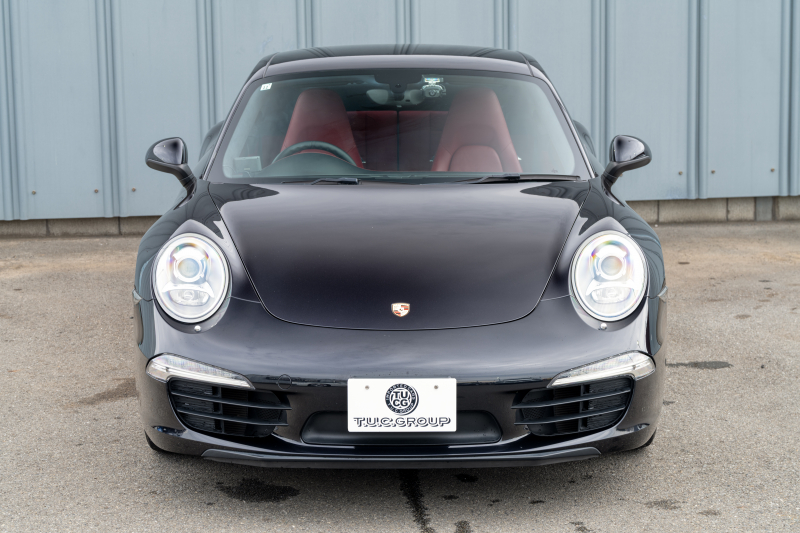 ポルシェ 911(Type991.1) ｶﾚﾗ　MY16  ﾌﾞﾗｯｸ/ﾎﾞﾙﾄﾞｰﾚｯﾄﾞﾂｰﾄﾝｲﾝﾃﾘｱ ﾅﾋﾞTV ｽﾎﾟｰﾂｴｸﾞｿﾞｰｽﾄ ｽﾎﾟｰﾂﾃﾞｻﾞｲﾝｽﾃｱﾘﾝｸﾞ 電格ﾐﾗｰ ｷｾﾉﾝ ｵｰﾄｴｱｺﾝ TPM ｶﾚﾗ19ｲﾝﾁAW 　2年保証