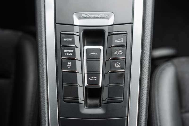 ポルシェ ボクスター(Type981) ﾍﾞｰｽｸﾞﾚｰﾄﾞ ｽﾎﾟｰﾂｸﾛﾉPKG　ﾌﾞﾗｯｸﾊｰﾌﾚｻﾞｰ ﾌﾞﾗｯｸｿﾌﾄﾄｯﾌﾟ ﾅﾋﾞTV ｽﾎﾟｰﾂｴｸﾞｿﾞｰｽﾄ ｽﾎﾟｰﾂﾃﾞｻﾞｲﾝｽﾃｱﾘﾝｸﾞ PDLS ｵｰﾄA/C 電動Dﾐﾗｰ ﾎﾞｸｽﾀｰS19AW　2年保証