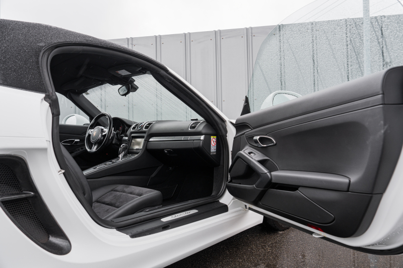 ポルシェ ボクスター(Type981) ﾍﾞｰｽｸﾞﾚｰﾄﾞ ｽﾎﾟｰﾂｸﾛﾉPKG　ﾌﾞﾗｯｸﾊｰﾌﾚｻﾞｰ ﾌﾞﾗｯｸｿﾌﾄﾄｯﾌﾟ ﾅﾋﾞTV ｽﾎﾟｰﾂｴｸﾞｿﾞｰｽﾄ ｽﾎﾟｰﾂﾃﾞｻﾞｲﾝｽﾃｱﾘﾝｸﾞ PDLS ｵｰﾄA/C 電動Dﾐﾗｰ ﾎﾞｸｽﾀｰS19AW　2年保証