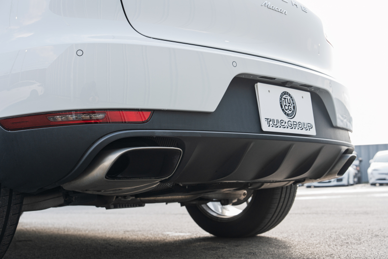 ポルシェ マカン ﾍﾞｰｽｸﾞﾚｰﾄﾞ　ﾌﾞﾗｯｸﾊｰﾌﾚｻﾞｰｼｰﾄ ｼｰﾄﾋｰﾀｰ PCMﾅﾋﾞ ﾌﾙｾｸﾞTV AppleCarPlay PDLS ﾊﾟｰｸｱｼｽﾄ TPM ｵｰﾄﾃｰﾙｹﾞｰﾄ LDW ｶﾗｰｸﾚｽﾄｷｬｯﾌﾟ ﾏｶﾝS19ｲﾝﾁAW　2年保証