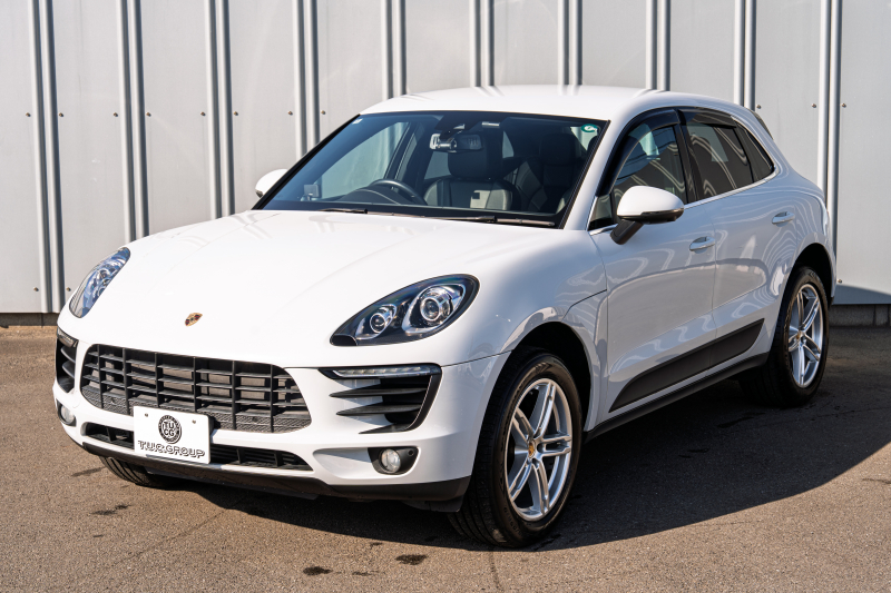 ポルシェ マカン ﾍﾞｰｽｸﾞﾚｰﾄﾞ　ﾌﾞﾗｯｸﾊｰﾌﾚｻﾞｰｼｰﾄ ｼｰﾄﾋｰﾀｰ PCMﾅﾋﾞ ﾌﾙｾｸﾞTV AppleCarPlay PDLS ﾊﾟｰｸｱｼｽﾄ TPM ｵｰﾄﾃｰﾙｹﾞｰﾄ LDW ｶﾗｰｸﾚｽﾄｷｬｯﾌﾟ ﾏｶﾝS19ｲﾝﾁAW　2年保証