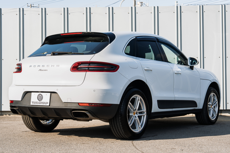 ポルシェ マカン ﾍﾞｰｽｸﾞﾚｰﾄﾞ　ﾌﾞﾗｯｸﾊｰﾌﾚｻﾞｰｼｰﾄ ｼｰﾄﾋｰﾀｰ PCMﾅﾋﾞ ﾌﾙｾｸﾞTV AppleCarPlay PDLS ﾊﾟｰｸｱｼｽﾄ TPM ｵｰﾄﾃｰﾙｹﾞｰﾄ LDW ｶﾗｰｸﾚｽﾄｷｬｯﾌﾟ ﾏｶﾝS19ｲﾝﾁAW　2年保証