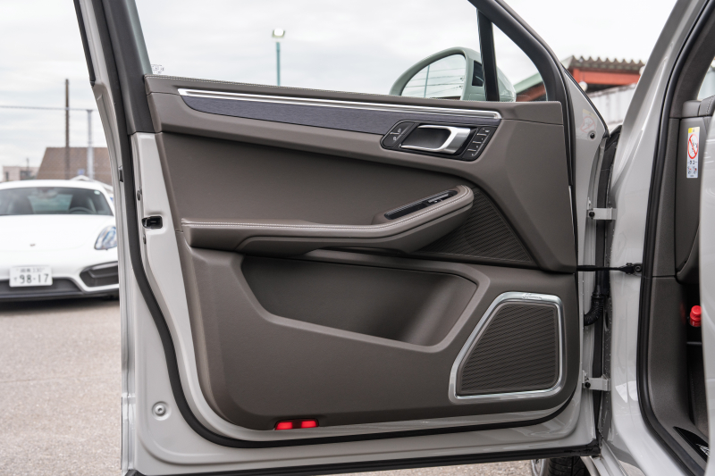 ポルシェ マカン GTS ｽﾎﾟｰﾂｸﾛﾉPKG　ｱｹﾞｰﾄｸﾞﾚｰﾚｻﾞｰｲﾝﾃﾘｱ ﾊﾟﾉﾗﾏﾙｰﾌ PCM CarPlay ｽﾎﾟｰﾂｴｸﾞｿﾞｰｽﾄ PASM/ｴｱｻｽ PDLS+ ﾌﾞﾙﾒｽﾀｰ ｲｵﾅｲｻﾞｰ ﾍﾞﾝﾁﾚｰﾀｰ ACC RSｽﾊﾟｲﾀﾞｰ21ｲﾝﾁAW　2年保証