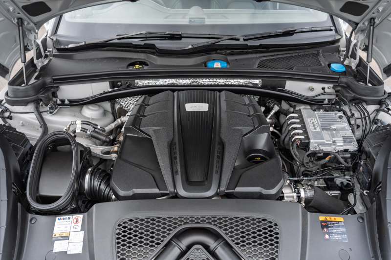 ポルシェ マカン GTS ｽﾎﾟｰﾂｸﾛﾉPKG　ｱｹﾞｰﾄｸﾞﾚｰﾚｻﾞｰｲﾝﾃﾘｱ ﾊﾟﾉﾗﾏﾙｰﾌ PCM CarPlay ｽﾎﾟｰﾂｴｸﾞｿﾞｰｽﾄ PASM/ｴｱｻｽ PDLS+ ﾌﾞﾙﾒｽﾀｰ ｲｵﾅｲｻﾞｰ ﾍﾞﾝﾁﾚｰﾀｰ ACC RSｽﾊﾟｲﾀﾞｰ21ｲﾝﾁAW　2年保証