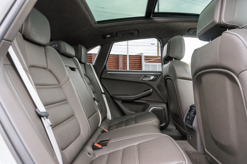 ポルシェ マカン GTS ｽﾎﾟｰﾂｸﾛﾉPKG　ｱｹﾞｰﾄｸﾞﾚｰﾚｻﾞｰｲﾝﾃﾘｱ ﾊﾟﾉﾗﾏﾙｰﾌ PCM CarPlay ｽﾎﾟｰﾂｴｸﾞｿﾞｰｽﾄ PASM/ｴｱｻｽ PDLS+ ﾌﾞﾙﾒｽﾀｰ ｲｵﾅｲｻﾞｰ ﾍﾞﾝﾁﾚｰﾀｰ ACC RSｽﾊﾟｲﾀﾞｰ21ｲﾝﾁAW　2年保証