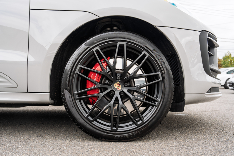 ポルシェ マカン GTS ｽﾎﾟｰﾂｸﾛﾉPKG　ｱｹﾞｰﾄｸﾞﾚｰﾚｻﾞｰｲﾝﾃﾘｱ ﾊﾟﾉﾗﾏﾙｰﾌ PCM CarPlay ｽﾎﾟｰﾂｴｸﾞｿﾞｰｽﾄ PASM/ｴｱｻｽ PDLS+ ﾌﾞﾙﾒｽﾀｰ ｲｵﾅｲｻﾞｰ ﾍﾞﾝﾁﾚｰﾀｰ ACC RSｽﾊﾟｲﾀﾞｰ21ｲﾝﾁAW　2年保証