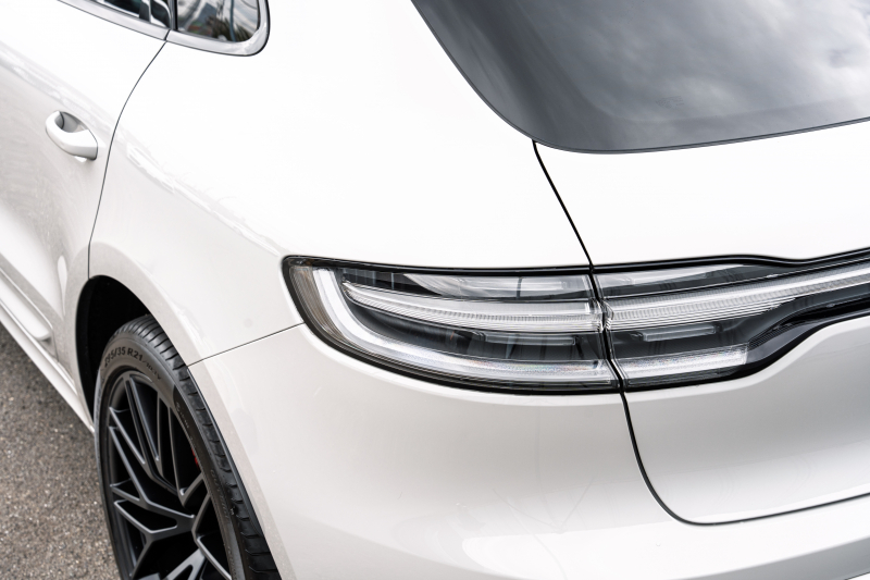 ポルシェ マカン GTS ｽﾎﾟｰﾂｸﾛﾉPKG　ｱｹﾞｰﾄｸﾞﾚｰﾚｻﾞｰｲﾝﾃﾘｱ ﾊﾟﾉﾗﾏﾙｰﾌ PCM CarPlay ｽﾎﾟｰﾂｴｸﾞｿﾞｰｽﾄ PASM/ｴｱｻｽ PDLS+ ﾌﾞﾙﾒｽﾀｰ ｲｵﾅｲｻﾞｰ ﾍﾞﾝﾁﾚｰﾀｰ ACC RSｽﾊﾟｲﾀﾞｰ21ｲﾝﾁAW　2年保証