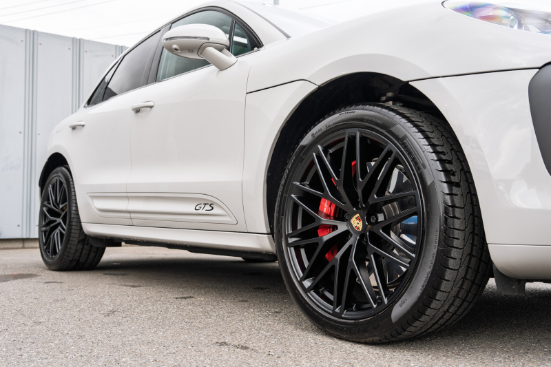 ポルシェ マカン GTS ｽﾎﾟｰﾂｸﾛﾉPKG　ｱｹﾞｰﾄｸﾞﾚｰﾚｻﾞｰｲﾝﾃﾘｱ ﾊﾟﾉﾗﾏﾙｰﾌ PCM CarPlay ｽﾎﾟｰﾂｴｸﾞｿﾞｰｽﾄ PASM/ｴｱｻｽ PDLS+ ﾌﾞﾙﾒｽﾀｰ ｲｵﾅｲｻﾞｰ ﾍﾞﾝﾁﾚｰﾀｰ ACC RSｽﾊﾟｲﾀﾞｰ21ｲﾝﾁAW　2年保証