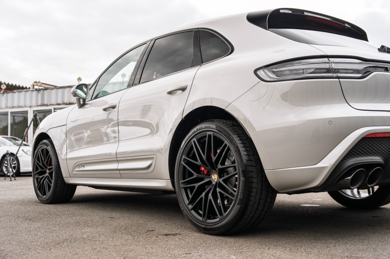 ポルシェ マカン GTS ｽﾎﾟｰﾂｸﾛﾉPKG　ｱｹﾞｰﾄｸﾞﾚｰﾚｻﾞｰｲﾝﾃﾘｱ ﾊﾟﾉﾗﾏﾙｰﾌ PCM CarPlay ｽﾎﾟｰﾂｴｸﾞｿﾞｰｽﾄ PASM/ｴｱｻｽ PDLS+ ﾌﾞﾙﾒｽﾀｰ ｲｵﾅｲｻﾞｰ ﾍﾞﾝﾁﾚｰﾀｰ ACC RSｽﾊﾟｲﾀﾞｰ21ｲﾝﾁAW　2年保証