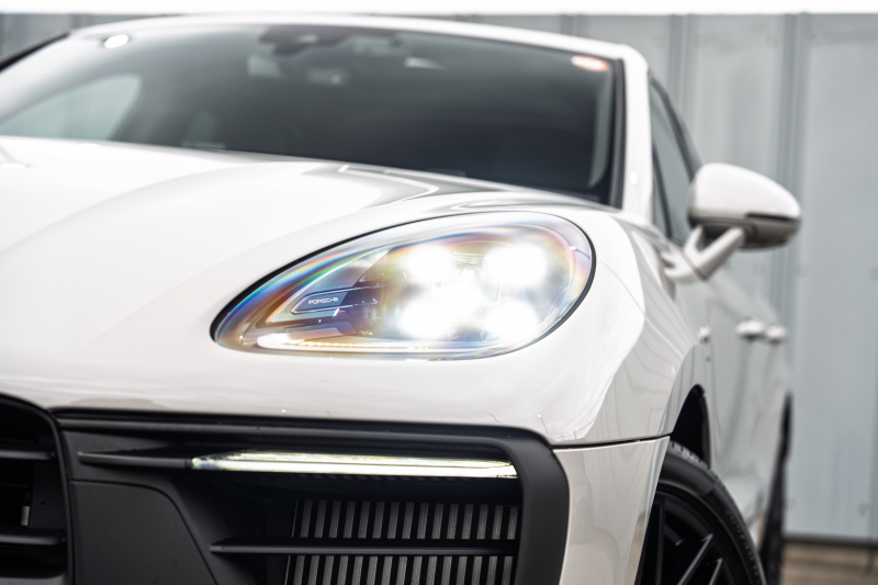 ポルシェ マカン GTS ｽﾎﾟｰﾂｸﾛﾉPKG　ｱｹﾞｰﾄｸﾞﾚｰﾚｻﾞｰｲﾝﾃﾘｱ ﾊﾟﾉﾗﾏﾙｰﾌ PCM CarPlay ｽﾎﾟｰﾂｴｸﾞｿﾞｰｽﾄ PASM/ｴｱｻｽ PDLS+ ﾌﾞﾙﾒｽﾀｰ ｲｵﾅｲｻﾞｰ ﾍﾞﾝﾁﾚｰﾀｰ ACC RSｽﾊﾟｲﾀﾞｰ21ｲﾝﾁAW　2年保証