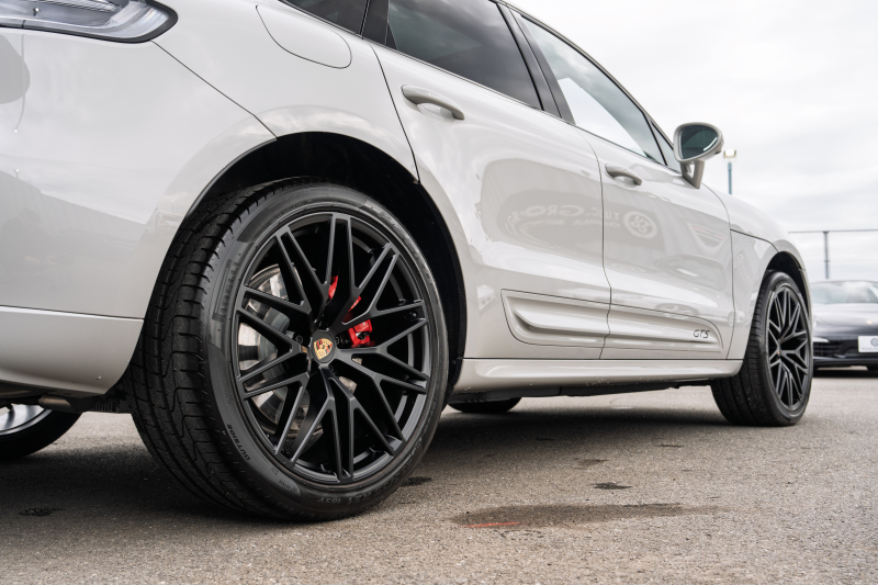 ポルシェ マカン GTS ｽﾎﾟｰﾂｸﾛﾉPKG　ｱｹﾞｰﾄｸﾞﾚｰﾚｻﾞｰｲﾝﾃﾘｱ ﾊﾟﾉﾗﾏﾙｰﾌ PCM CarPlay ｽﾎﾟｰﾂｴｸﾞｿﾞｰｽﾄ PASM/ｴｱｻｽ PDLS+ ﾌﾞﾙﾒｽﾀｰ ｲｵﾅｲｻﾞｰ ﾍﾞﾝﾁﾚｰﾀｰ ACC RSｽﾊﾟｲﾀﾞｰ21ｲﾝﾁAW　2年保証