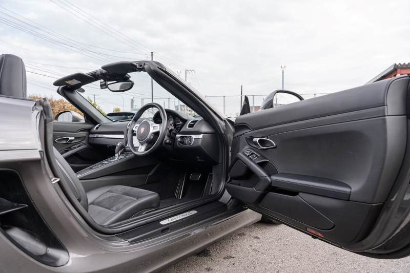 ポルシェ ボクスター(Type981) S　ﾌﾞﾗｯｸﾊｰﾌﾚｻﾞｰｼｰﾄ ｼｰﾄﾋｰﾀｰ ﾌﾞﾗｯｸｿﾌﾄﾄｯﾌﾟ ｸﾗﾘｵﾝﾅﾋﾞ ﾌﾙｾｸﾞTV ｽﾎﾟｰﾂｴｸﾞｿﾞｰｽﾄ ｽﾎﾟｰﾂﾃﾞｻﾞｲﾝｽﾃｱ ｷｾﾉﾝ 電動ﾄﾞｱﾐﾗｰ TPM ﾎﾞｸｽﾀｰS19ｲﾝﾁAW　2年保証