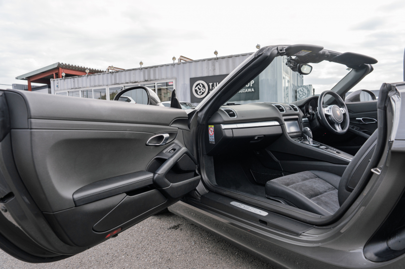 ポルシェ ボクスター(Type981) S　ﾌﾞﾗｯｸﾊｰﾌﾚｻﾞｰｼｰﾄ ｼｰﾄﾋｰﾀｰ ﾌﾞﾗｯｸｿﾌﾄﾄｯﾌﾟ ｸﾗﾘｵﾝﾅﾋﾞ ﾌﾙｾｸﾞTV ｽﾎﾟｰﾂｴｸﾞｿﾞｰｽﾄ ｽﾎﾟｰﾂﾃﾞｻﾞｲﾝｽﾃｱ ｷｾﾉﾝ 電動ﾄﾞｱﾐﾗｰ TPM ﾎﾞｸｽﾀｰS19ｲﾝﾁAW　2年保証