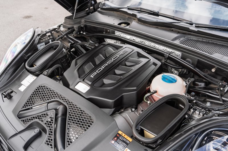 ポルシェ マカン GTS ｽﾎﾟｰﾂｸﾛﾉPKG　ｶﾞｰﾈｯﾄﾚｯﾄﾞﾚｻﾞｰｼｰﾄ ﾊﾟﾉﾗﾏSR PCM AppleCarPlay ｽﾎﾟｴｸﾞACC ｴﾝﾄﾘｰﾄﾞﾗｲﾌﾞ PASM PDLS BOSE RSｽﾊﾟｲﾀﾞｰ20AW　2年保証