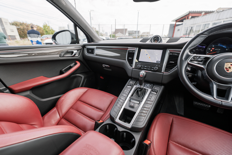 ポルシェ マカン GTS ｽﾎﾟｰﾂｸﾛﾉPKG　ｶﾞｰﾈｯﾄﾚｯﾄﾞﾚｻﾞｰｼｰﾄ ﾊﾟﾉﾗﾏSR PCM AppleCarPlay ｽﾎﾟｴｸﾞACC ｴﾝﾄﾘｰﾄﾞﾗｲﾌﾞ PASM PDLS BOSE RSｽﾊﾟｲﾀﾞｰ20AW　2年保証