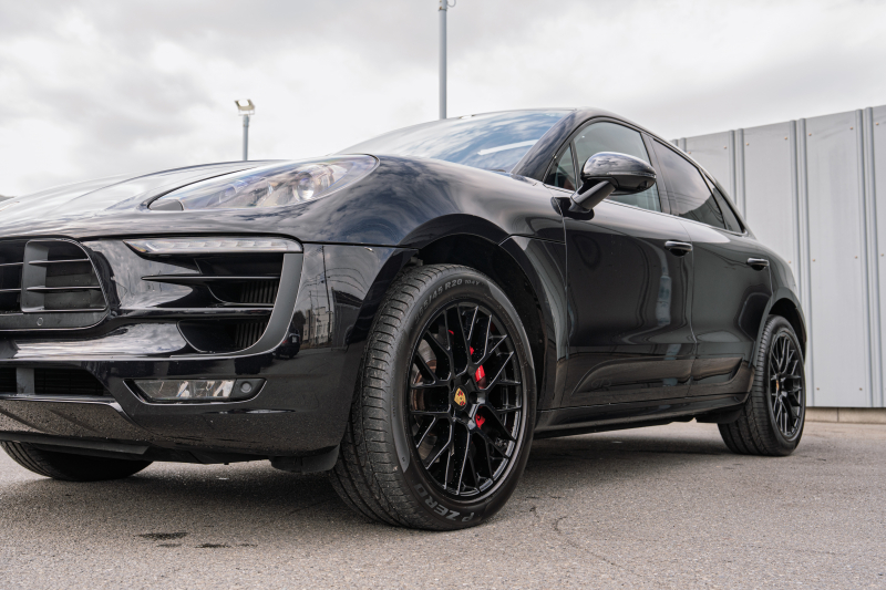 ポルシェ マカン GTS ｽﾎﾟｰﾂｸﾛﾉPKG　ｶﾞｰﾈｯﾄﾚｯﾄﾞﾚｻﾞｰｼｰﾄ ﾊﾟﾉﾗﾏSR PCM AppleCarPlay ｽﾎﾟｴｸﾞACC ｴﾝﾄﾘｰﾄﾞﾗｲﾌﾞ PASM PDLS BOSE RSｽﾊﾟｲﾀﾞｰ20AW　2年保証