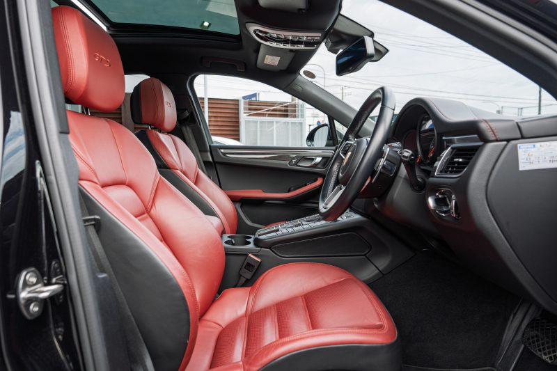 ポルシェ マカン GTS ｽﾎﾟｰﾂｸﾛﾉPKG　ｶﾞｰﾈｯﾄﾚｯﾄﾞﾚｻﾞｰｼｰﾄ ﾊﾟﾉﾗﾏSR PCM AppleCarPlay ｽﾎﾟｴｸﾞACC ｴﾝﾄﾘｰﾄﾞﾗｲﾌﾞ PASM PDLS BOSE RSｽﾊﾟｲﾀﾞｰ20AW　2年保証