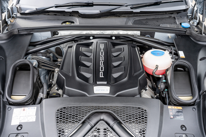 ポルシェ マカン S ｽﾎﾟｰﾂｸﾛﾉPKG　ﾌﾞﾗｯｸﾚｻﾞｰｼｰﾄ ｼｰﾄﾋｰﾀｰ PCMﾅﾋﾞ AppleCarPlay ACC PDLS ﾚｰﾝﾃﾞｨﾊﾟｰﾁｬｰﾜｰﾆﾝｸﾞ TPM ﾏｶﾝS18ｲﾝﾁAW　2年保証