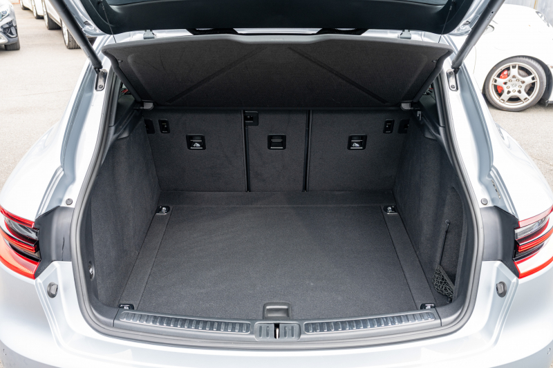 ポルシェ マカン S ｽﾎﾟｰﾂｸﾛﾉPKG　ﾌﾞﾗｯｸﾚｻﾞｰｼｰﾄ ｼｰﾄﾋｰﾀｰ PCMﾅﾋﾞ AppleCarPlay ACC PDLS ﾚｰﾝﾃﾞｨﾊﾟｰﾁｬｰﾜｰﾆﾝｸﾞ TPM ﾏｶﾝS18ｲﾝﾁAW　2年保証