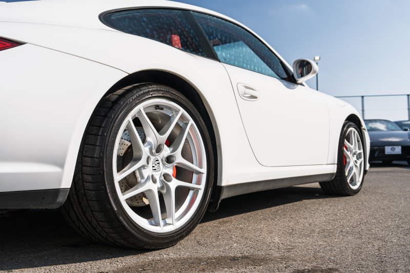 ポルシェ 911(Type997) 4S　後期モデル ｶﾚﾗﾚｯﾄﾞﾚｻﾞｰｲﾝﾃﾘｱ ｸﾗﾘｵﾝﾅﾋﾞ ﾌﾙｾｸﾞTV ﾊﾞｯｸｶﾒﾗ PASM ｵｰﾄｴｱｺﾝ ｷｾﾉﾝﾗｲﾄ ﾚｯﾄﾞﾌﾞﾚｰｷｷｬﾘﾊﾟｰ ｶﾚﾗS19ｲﾝﾁAW　2年保証