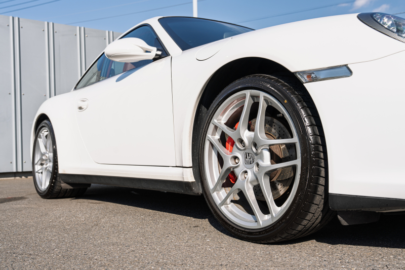 ポルシェ 911(Type997) 4S　後期モデル ｶﾚﾗﾚｯﾄﾞﾚｻﾞｰｲﾝﾃﾘｱ ｸﾗﾘｵﾝﾅﾋﾞ ﾌﾙｾｸﾞTV ﾊﾞｯｸｶﾒﾗ PASM ｵｰﾄｴｱｺﾝ ｷｾﾉﾝﾗｲﾄ ﾚｯﾄﾞﾌﾞﾚｰｷｷｬﾘﾊﾟｰ ｶﾚﾗS19ｲﾝﾁAW　2年保証