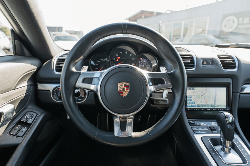 ポルシェ ケイマン(Type981) ﾍﾞｰｽｸﾞﾚｰﾄﾞ　2014年ﾓﾃﾞﾙ ﾌﾞﾗｯｸﾊｰﾌﾚｻﾞｰｼｰﾄ ｼｰﾄﾋｰﾀｰ ﾅﾋﾞTV ｽﾎﾟｰﾂﾃﾞｻﾞｲﾝｽﾃｱﾘﾝｸﾞ PDLS ｵｰﾄｴｱｺﾝ ｹｲﾏﾝS19ｲﾝﾁAW　2年保証